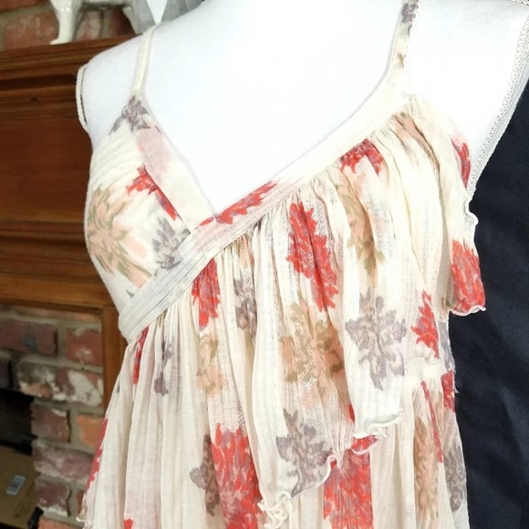 Floral Ruffle Tank - Picture 8 of 8
